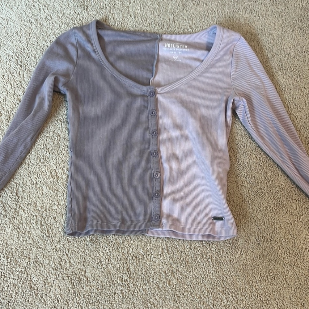 HOLLISTER PURPLE BABY TEE